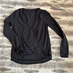 Lululemon front twist top